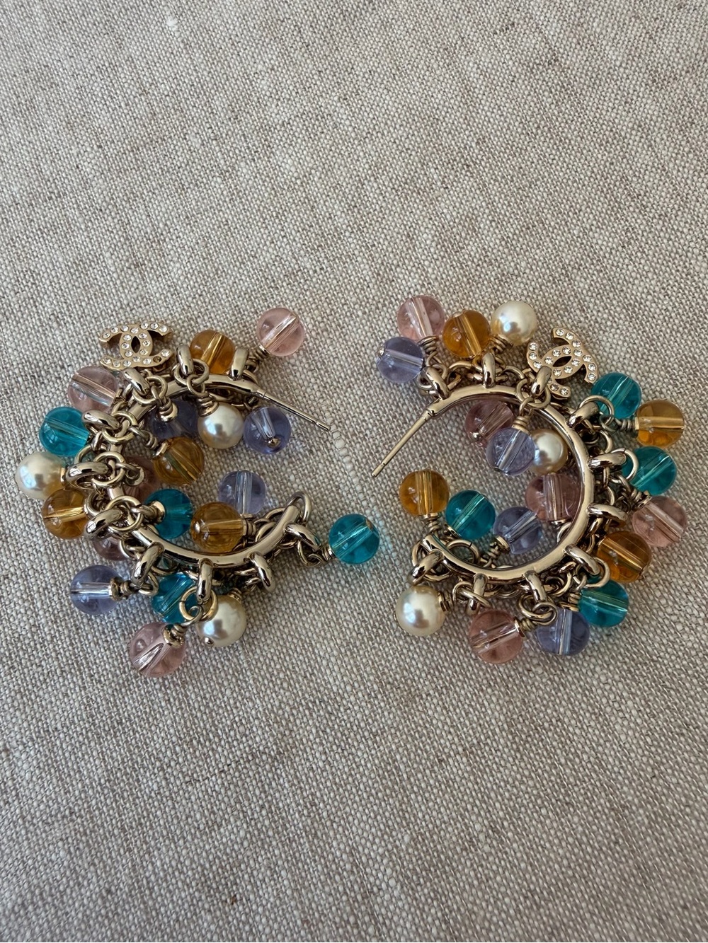 🩵Chanel Multicolor Charm Hoop Earrings 💖🌸
